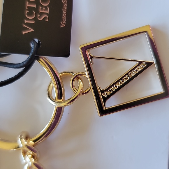 Victoria Secret Logo and Flowers Key Chain NWT - Picture 2 of 7